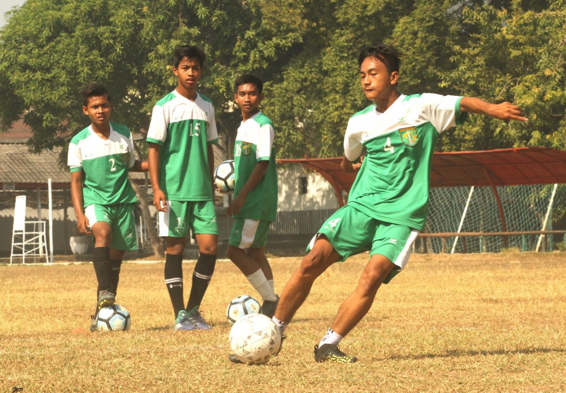 Ilustrasi para pemain Persebaya junior U-16 saat berlatih (Foto : Istimewa)