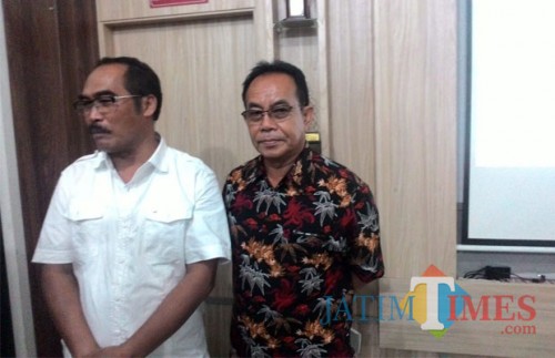 Imam Zuhdi Ketua Harian KONI Kabupaten Malang (kiri) bersama Ketua Panitia Porkab ke-7 M Djamhuri Djauhari, optimis acara berjalan lancar dan sukses (Nana)