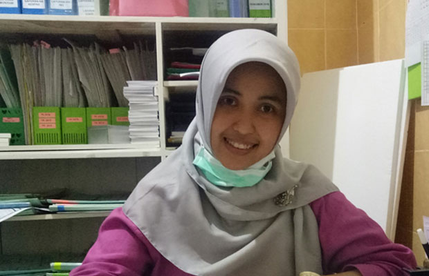 Bidan Puskesmas Pandanwangi Lully Widadianty A.Md. Keb