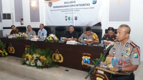 Kapolrestabes Surabaya Kombespol Rudi Setiawan