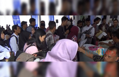 Suasana hari pertama Job Fair Pemkot Malang yang digelar di aula Skodam Brawijaya Malang. (Foto: Nurlayla Ratri/MalangTIMES)