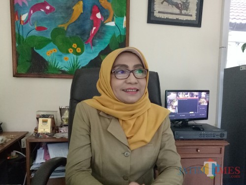 Kepala Dinas Kesehatan Kota Malang Dr dr Asih Tri Rachmi Nuswantari MM (foto: Imarotul Izzah/Malang Times)