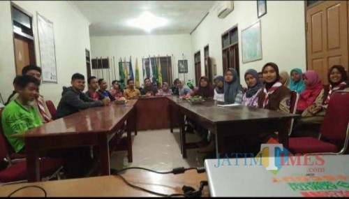 Pramuka DKC Blitar saat gelar rapat