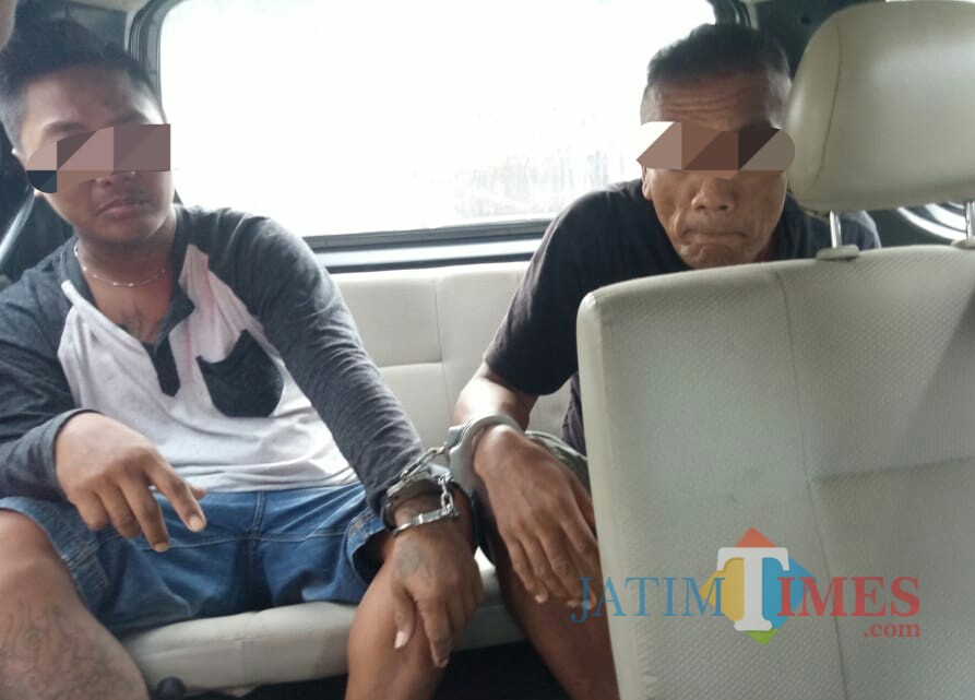 Dua terduga pelaku pembacokan di Ngunut diringkus. / Foto : Istimewa / Tulungagung TIMES