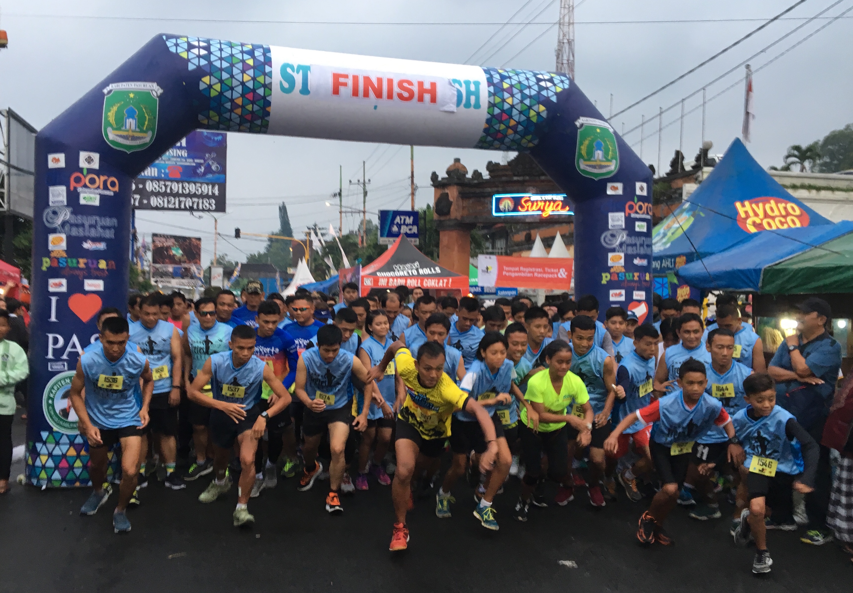 Pelari TNR 10K bersiap unjuk kecepatan.