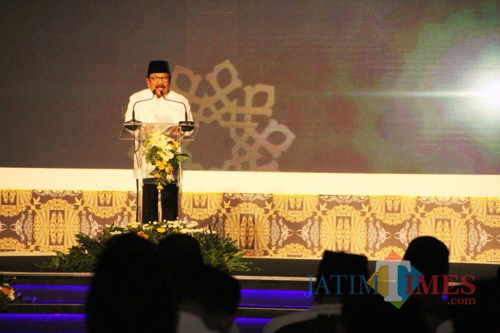 Dr.H.Soekarwo Gubernur Jatim Berikan Sambutan Pada Acara ISEF Shari