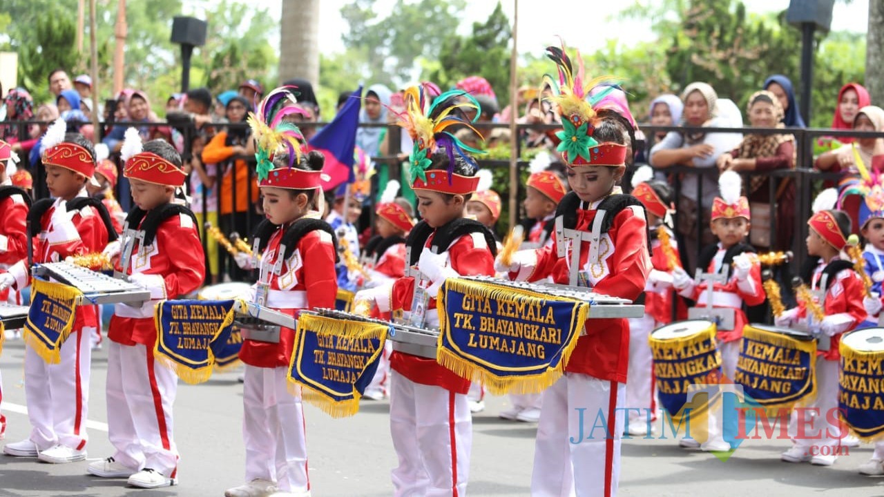 Parade Drum Band Kapolres Cup Lumajang 2018. (Foto: Istimewa)