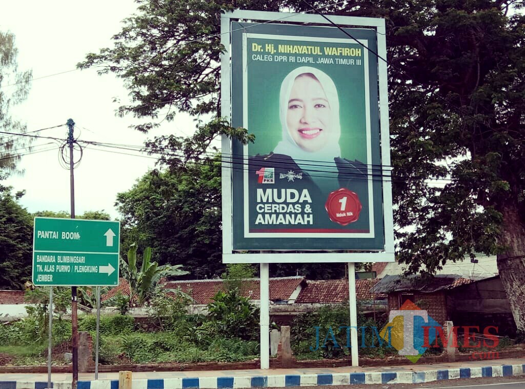APK caleg DPR RI dari PKB yang masih terpasang belum ditertibkan Bawaslu Banyuwangi