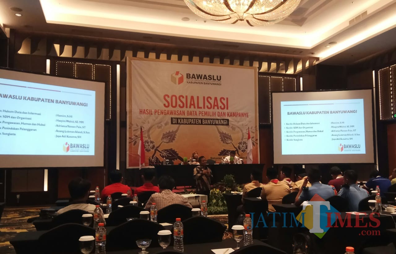 Sosialisasi yang dilaksanakan Bawaslu Banyuwangi di sebuah hotel Rabu pagi
