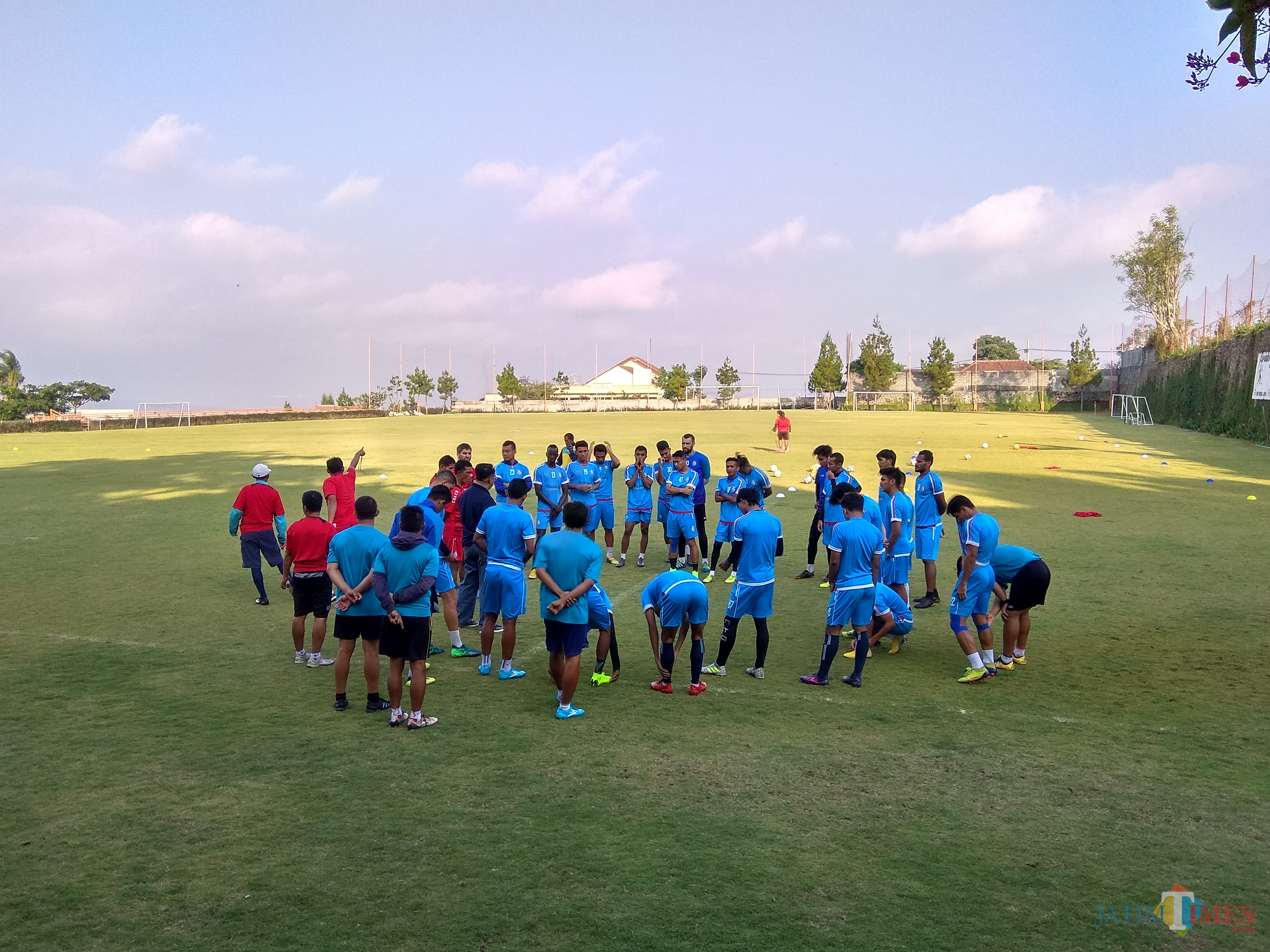 Arema FC ketika menjalani latihan di Lapangan Agro Kusuma Batu di tahun 2018 (Hendra Saputra)
