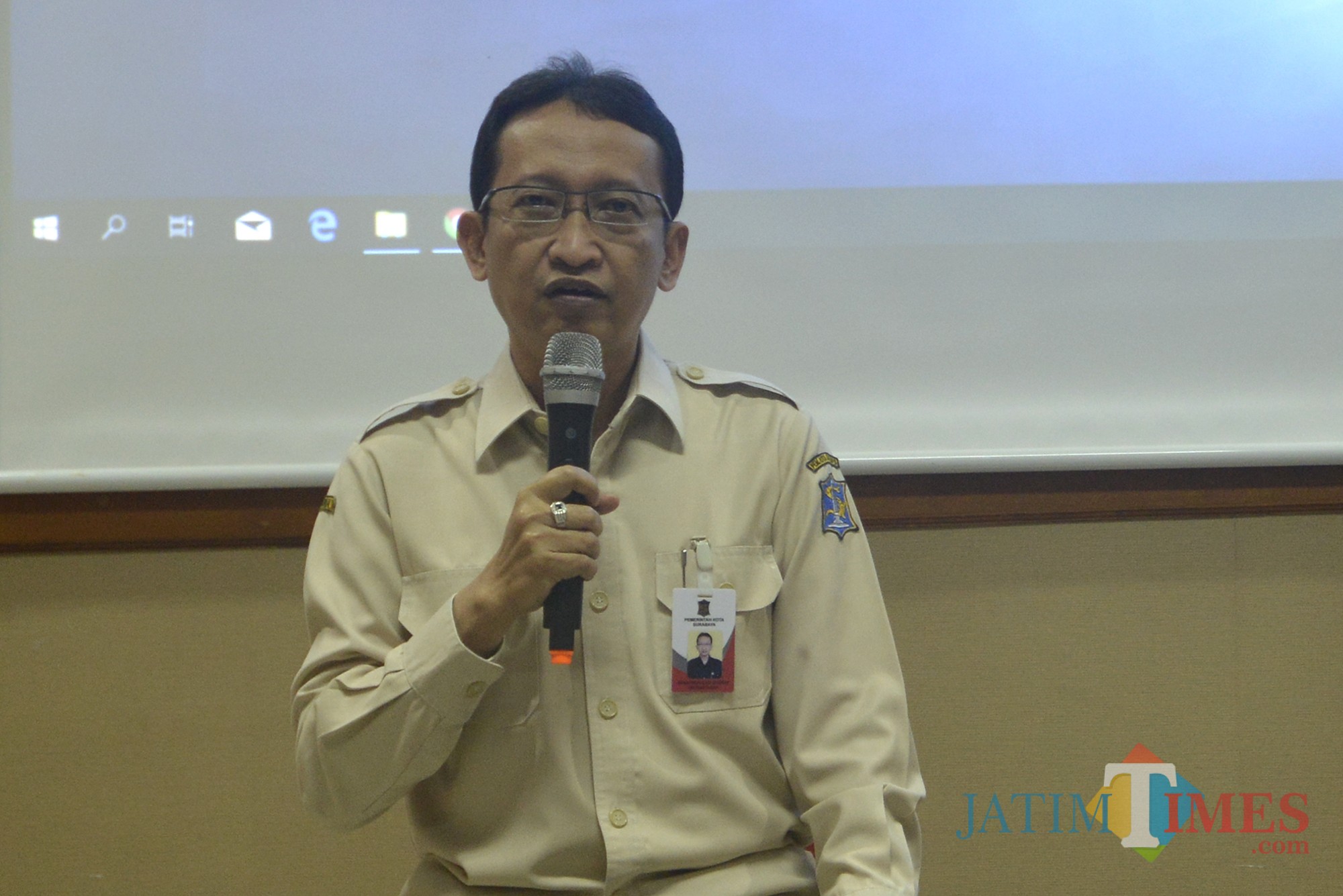 Kepala BPKPD Surabaya Yusron Sumartono