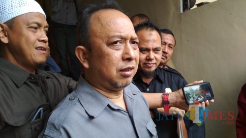 Pimpinan dan Anggota DPRD Kota Blitar saat melapor ke Polres Blitar Kota.(Foto : Team BlitarTIMES)