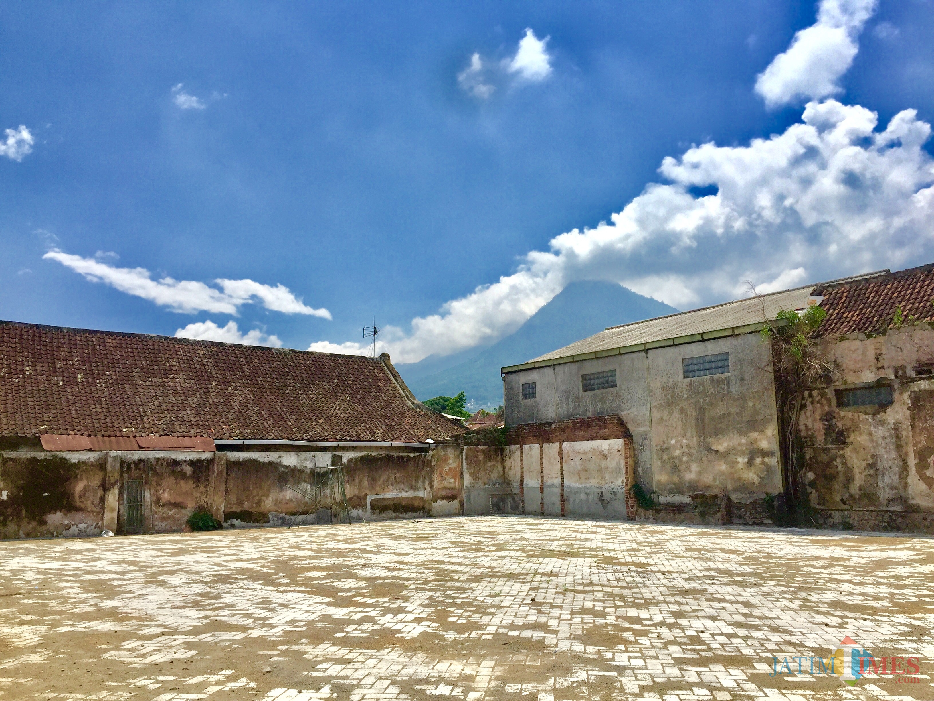 Lahan untuk relokasi PKL di selatan GOR Ganesha telah usai. (Foto: Irsya Richa/MalangTIMES)
