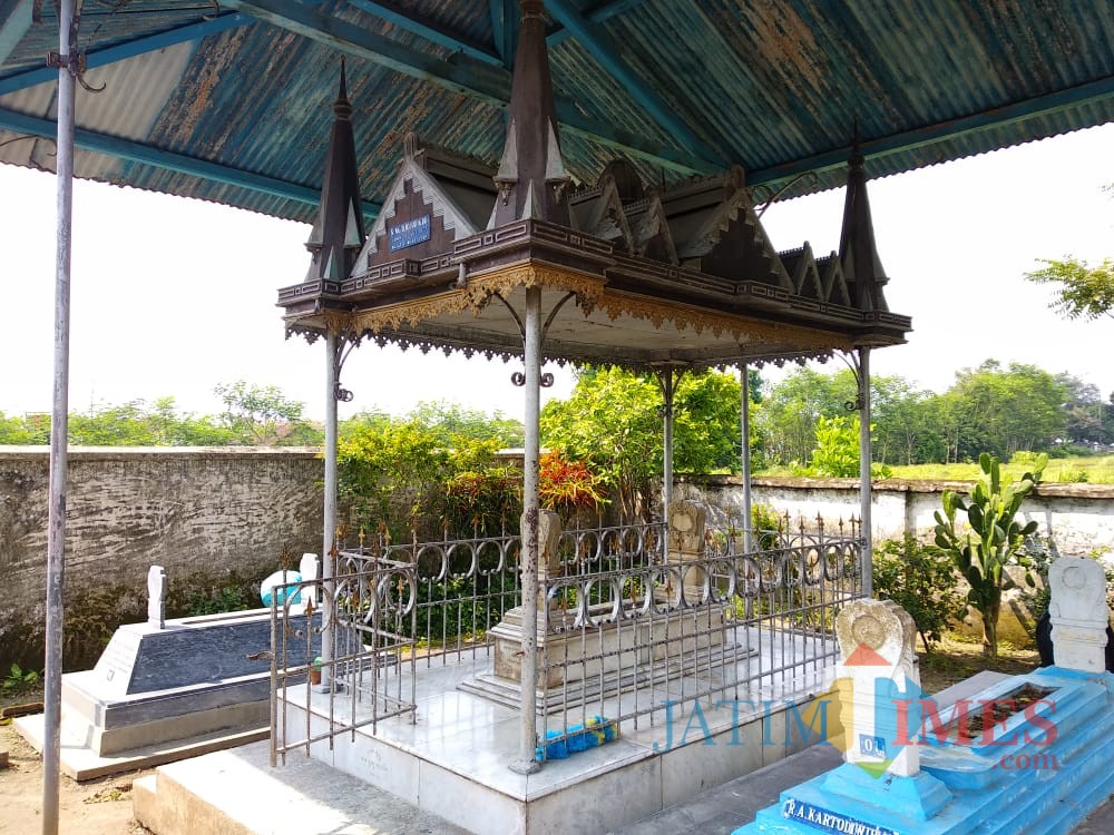 Makam gantung Eyang Djojodigdo atau Pesanggrahan DJojodigdan.(Foto : Team BlitarTIMES)