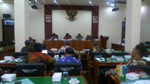 Rapat Komisi I DPRD Trenggalek / Foto : Rudi Yunirianto / Trenggalek TIMES