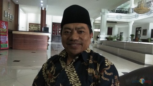 Anggota Komisi B DPRD Kota Malang Lookh Mahfud saat ditemui di gedung dewan. (Foto: Nurlayla Ratri/MalangTIMES)