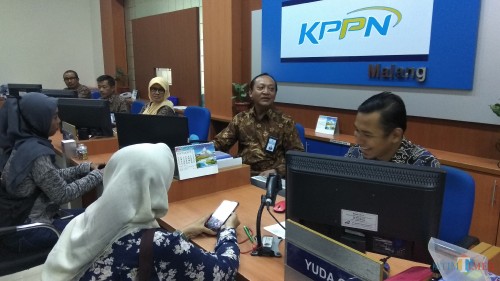 Ilustrasi pelayanan di KPPN Malang. (Foto: Nurlayla Ratri/MalangTIMES)
