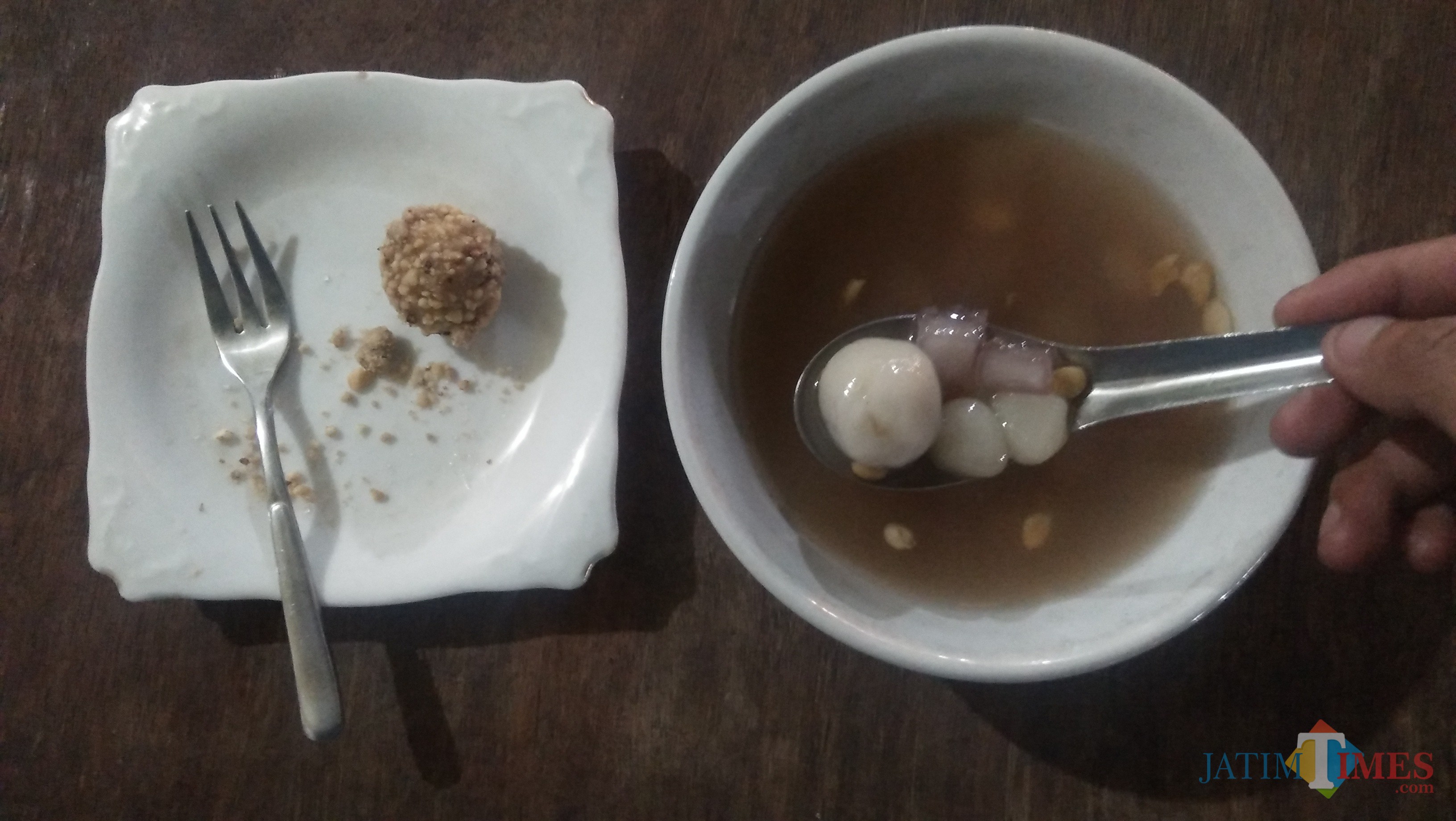 Ronde kering dengan kuah terpisah favorit pelanggan