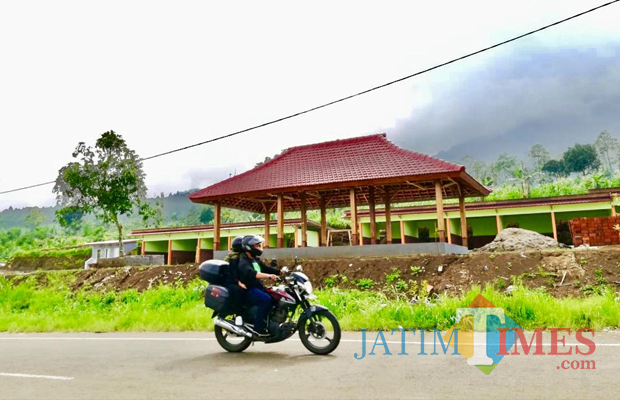 Rest area sudah terbangun di Jalibar Desa Oro-Oro Ombo, Kecamatan Batu. (Foto: Irsya Richa/MalangTIMES)