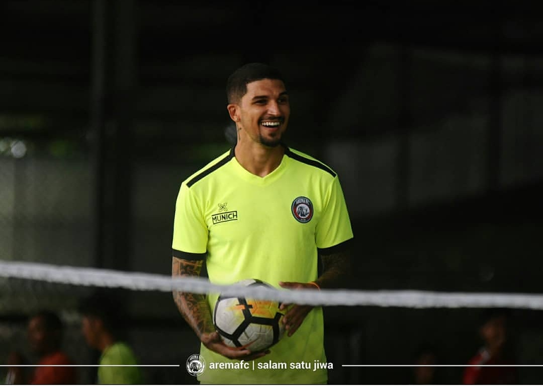 Stopper asing Arema FC Arthur Cunha. (official Arema FC)