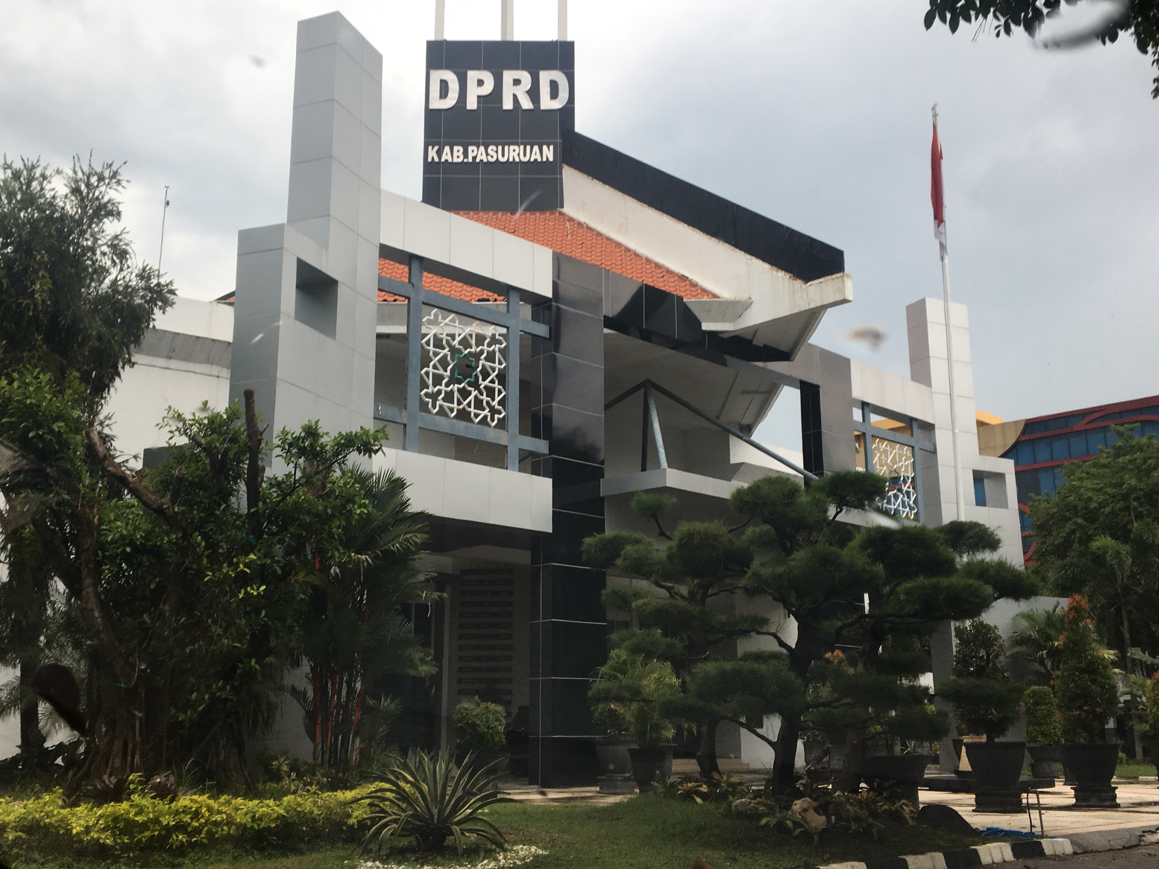 Gedung DPRD Kabupaten Pasuruan.