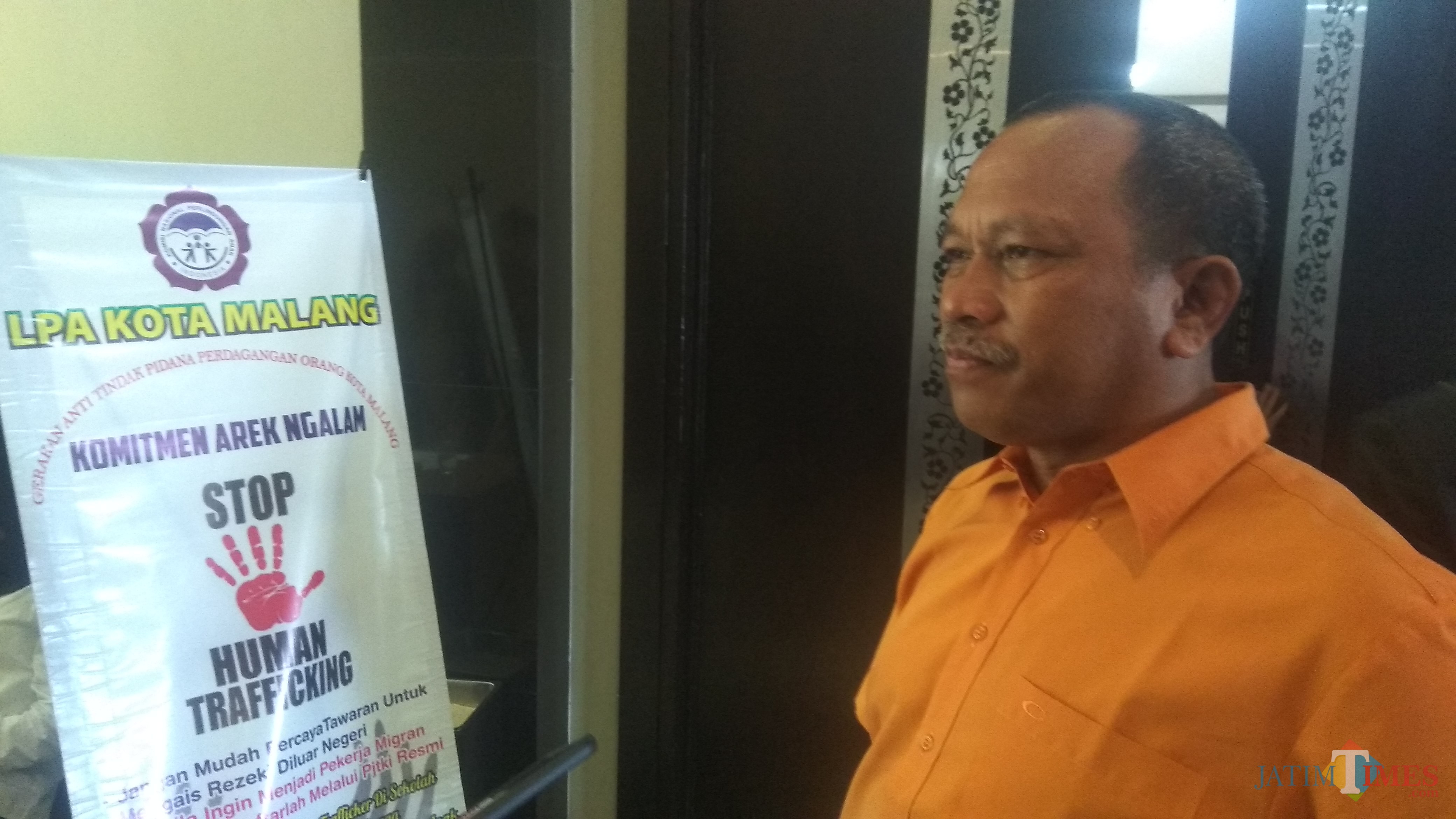 Ketua LPA Kota Malang Joko Nunang saat ditemui awak media. (Foto: Nurlayla Ratri/MalangTIMES)