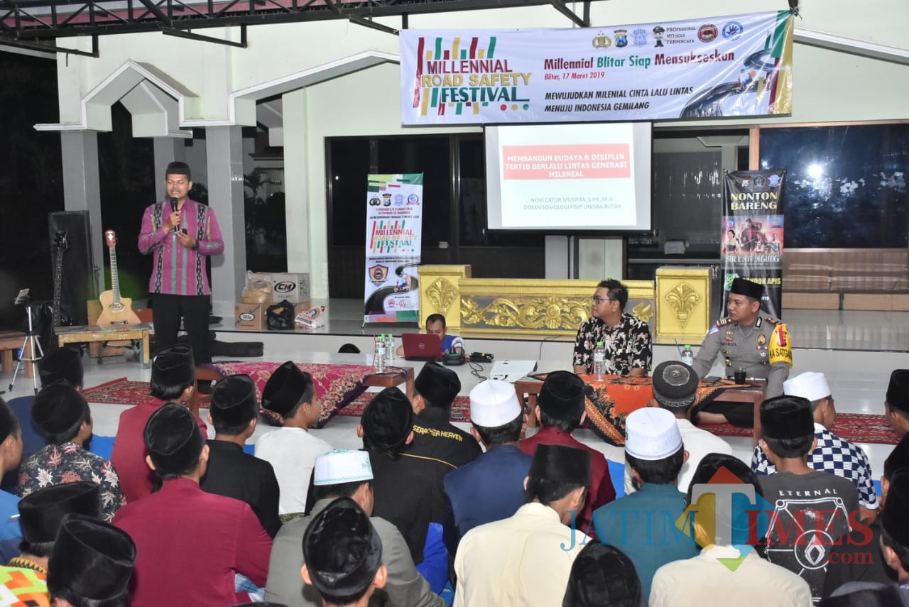 Sosialisasi MRSF di Ponpes APIS oleh Satlantas Polres Blitar