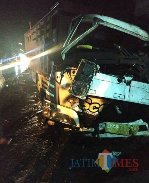 Kondisi truk pasca kecelakaan maut yang merengut dua korban jiwa, Kecamatan Sumberpucung (Foto : Istimewa)