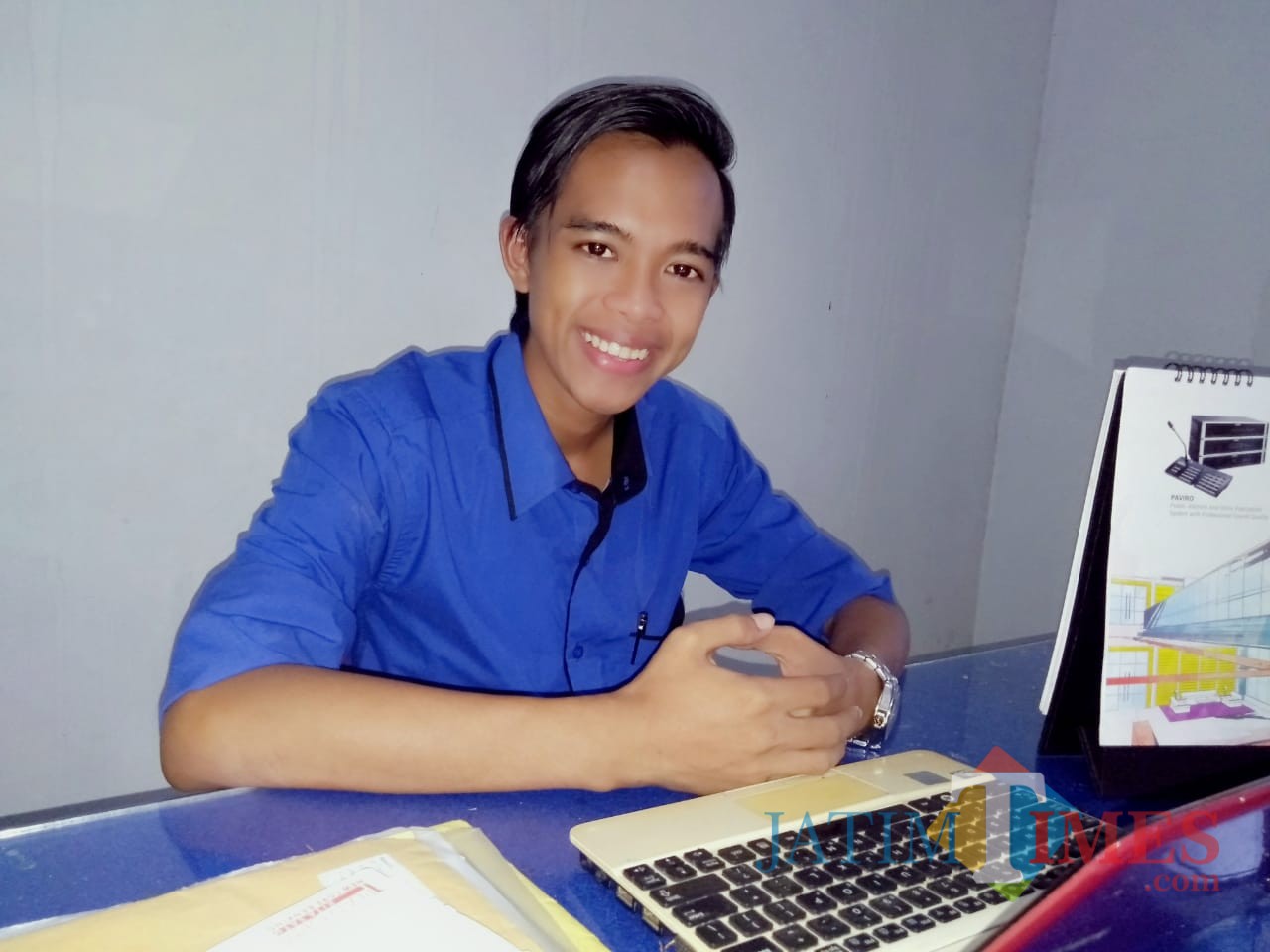 Muhammad Uday Robiansyah (24) pengusaha muda Lumajang yang bergerak dibidang produksi GRC (Foto : Moch. R. Abdul Fatah / Jatim TIMES)