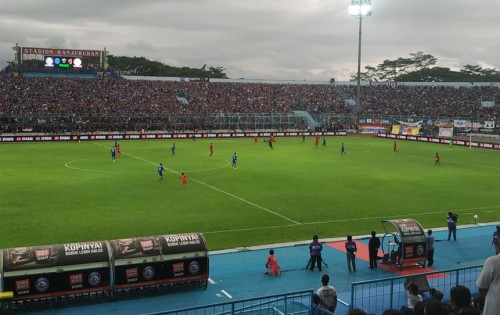 Suasana pertandingan Arema FC melawan Timnas Indonesia U-22 (Hendra Saputra)