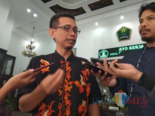 Presidium KAHMI Malang Luthfi J. Kurniawan saat ditemui di Balai Kota Malang. (Foto: Nurlayla Ratri/MalangTIMES)