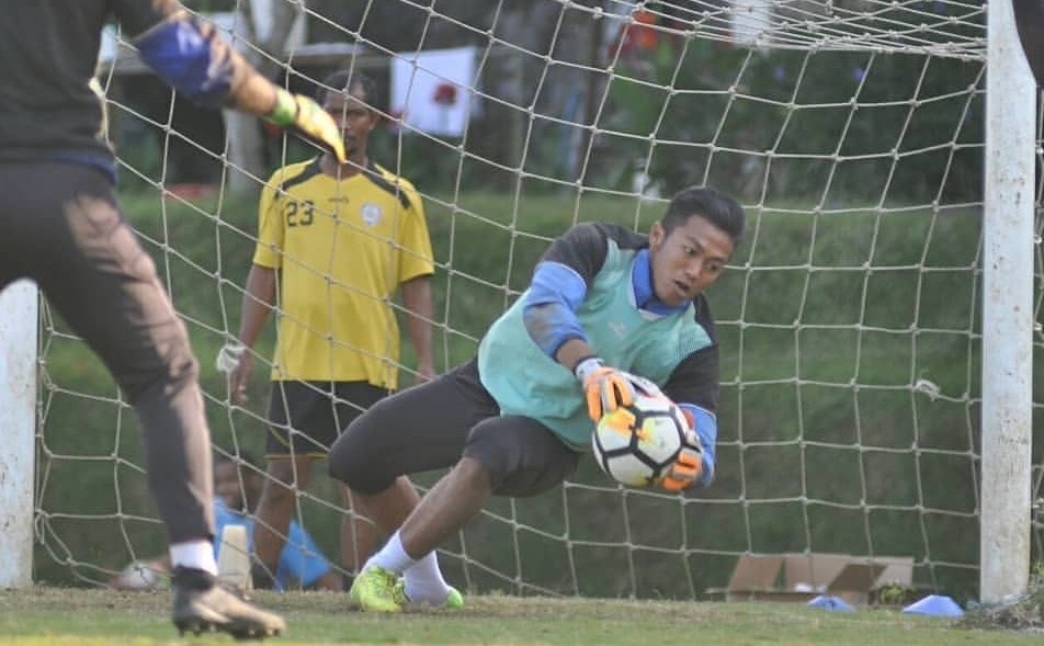 Utam Rusdiana saat menjalani latihan bersama Arema FC. (official Arema FC)