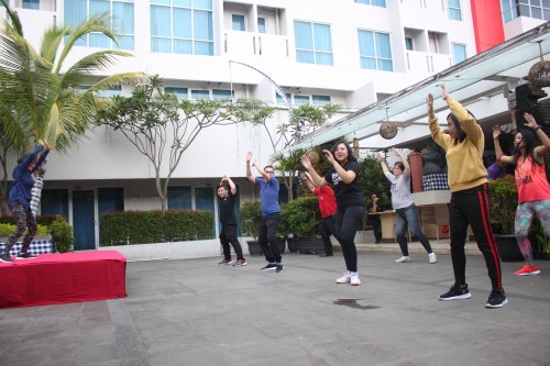 senam Zumba di hotel Swiss-belinn Malang