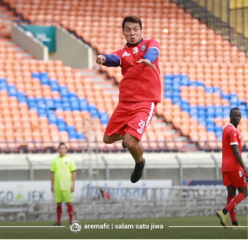 Hamka Hamzah saat menjalani official training di Stadion Si Jalak Harupat (official Arema FC)