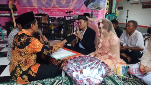 Hadi Purnomo dan Febrina Eka Kristanti melaksanakan Ijab Qobul di Lapas Banyuwangi