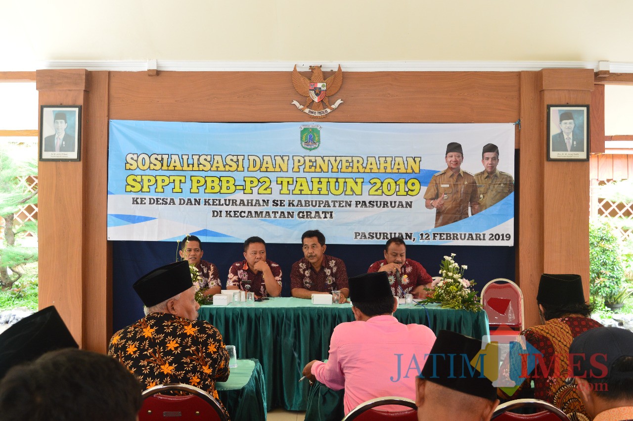 Penyuluhan dan penyerahan SPPT PBB-P2 di Kabupaten Pasuruan.