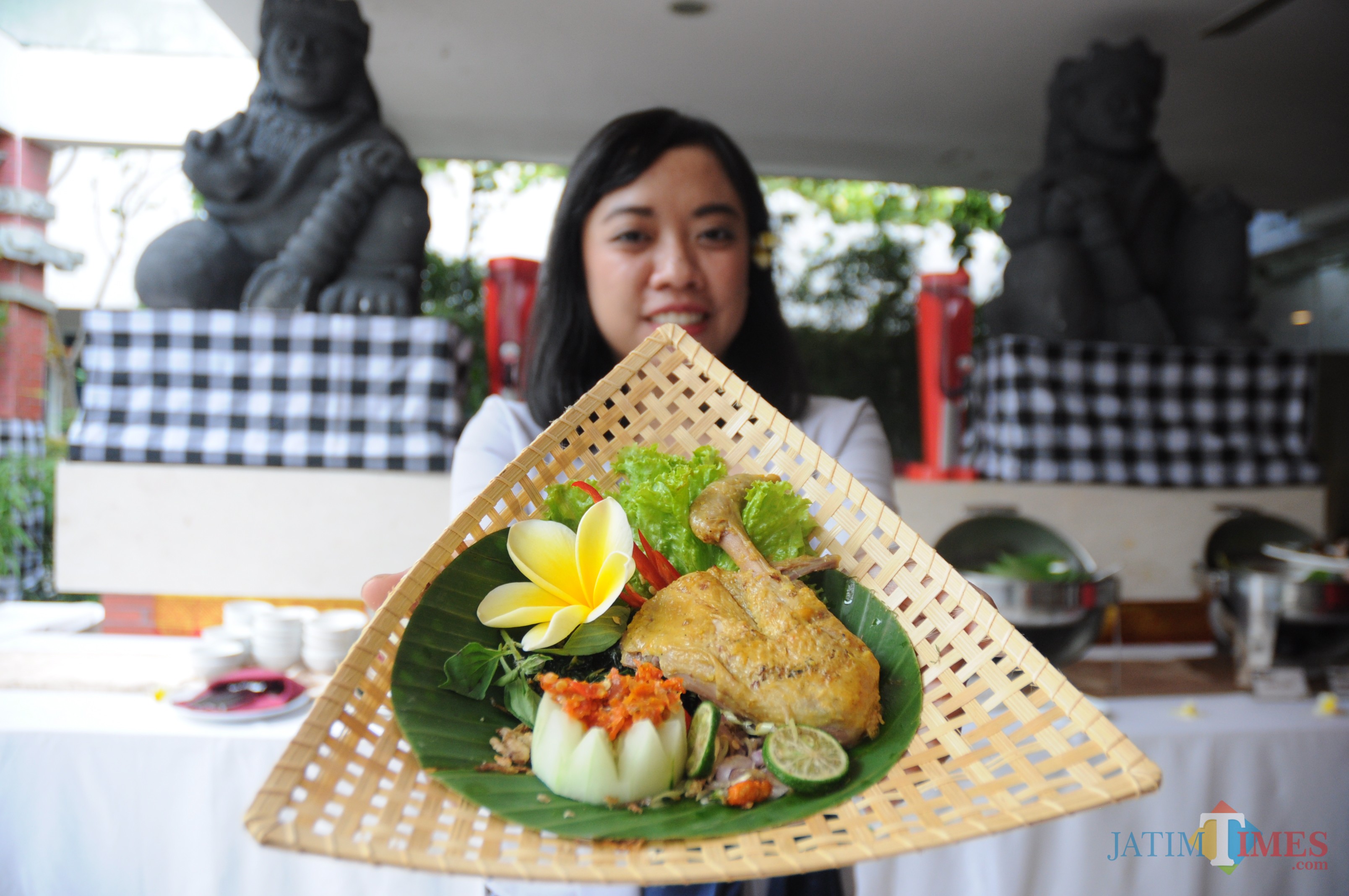 menu bebek betutu basah dari Kintamani Terrace Hotel Swiss-Belinn