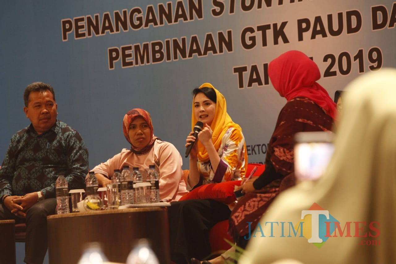 Ketua PKK Jatim Arumi Bachin
