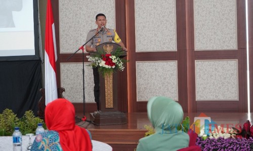 Kapolres Batu AKBP Budi Hermanto saat mengisi Sosialisasi Tahapan Pemilu tahun 2019 di Graha Pancasila, Balai Kota Among Tani, Selasa (5/3/2019). (Foto: Istimewa)