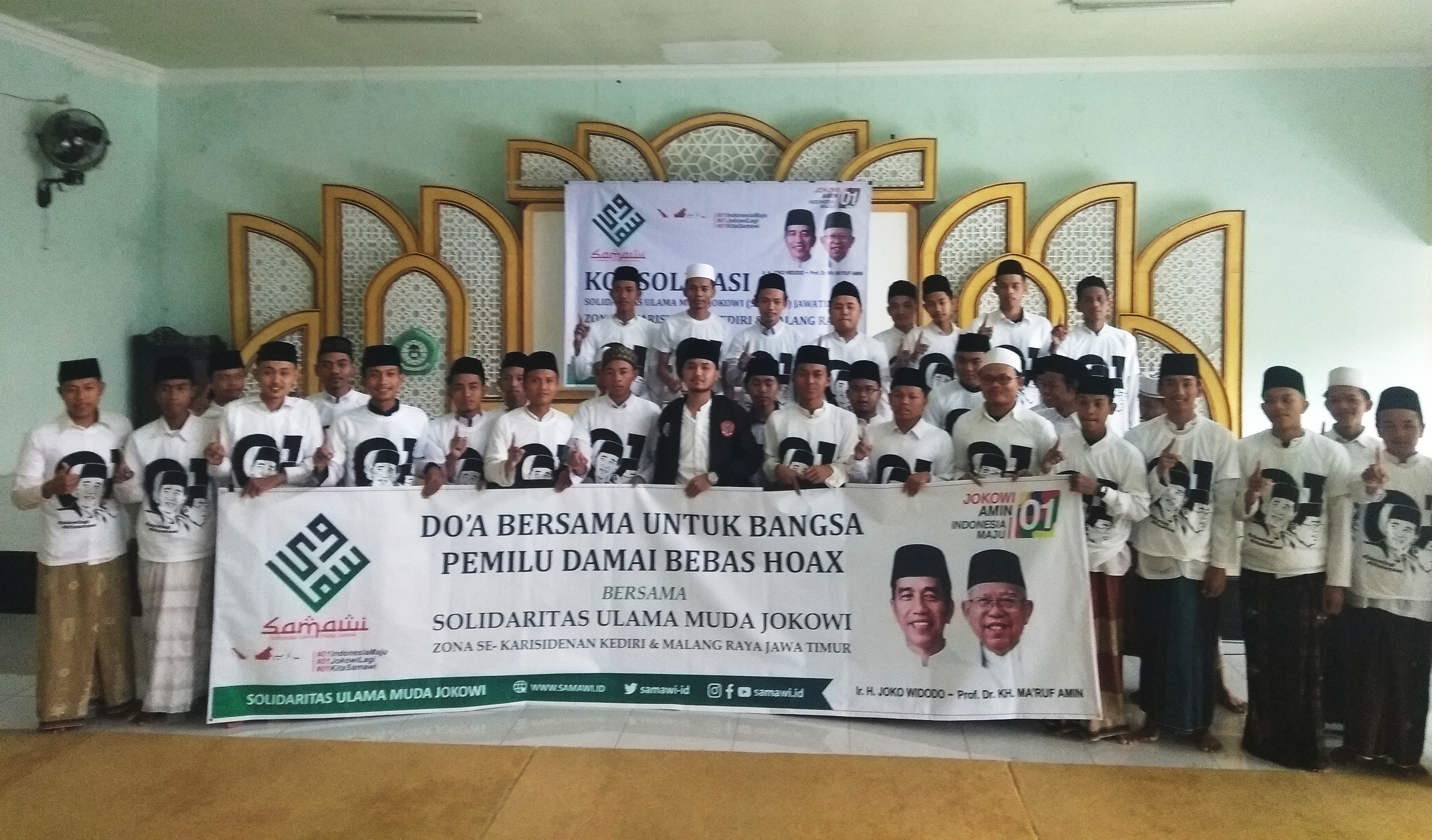 Ulama Muda Jokowi (Samawi) Jawa Timur usai gelar Istighotsah. (eko Arif s /JatimTimes)