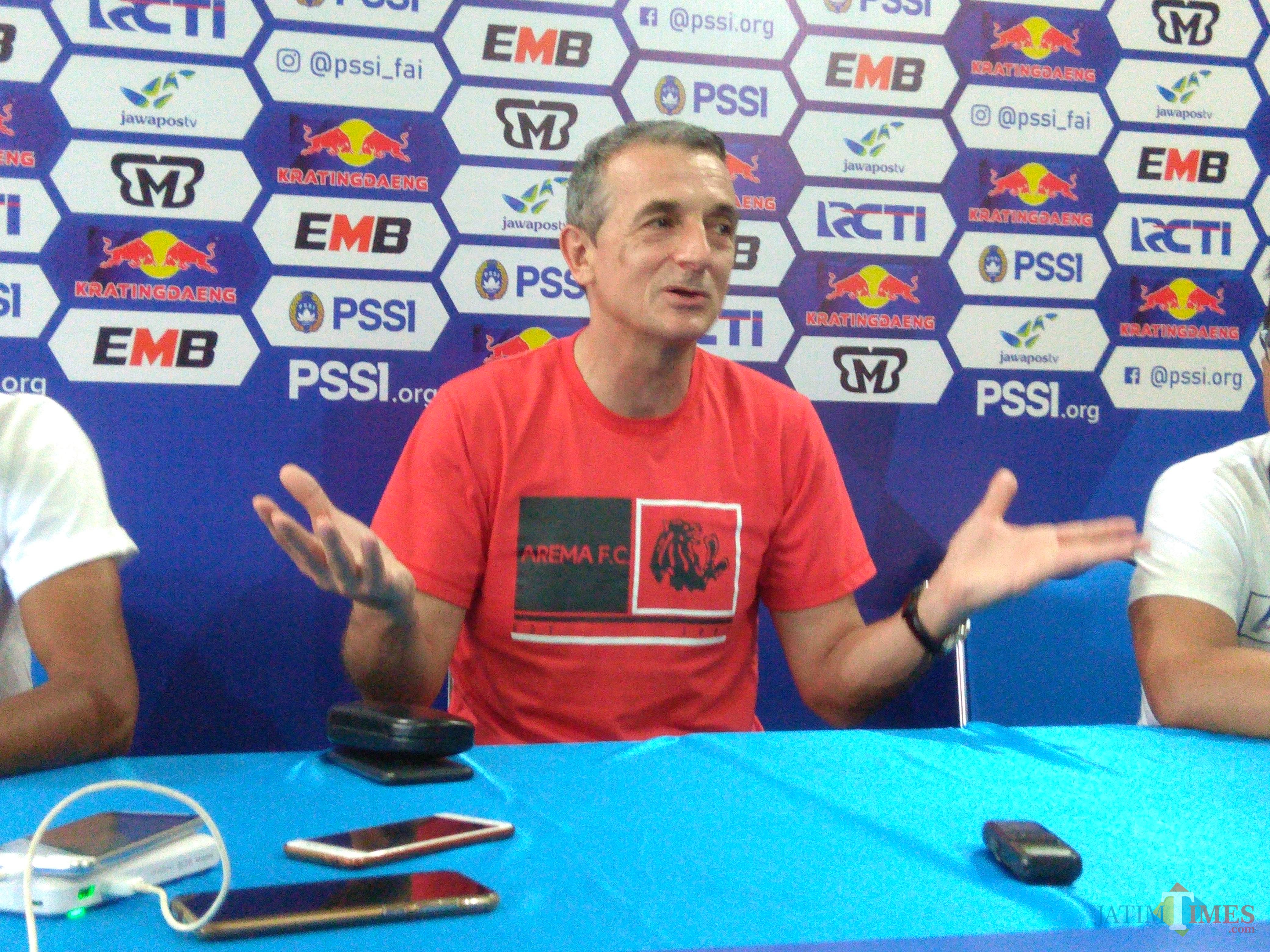 Pelatih Kepala Arema FC, Milomir Seslija (foto: Hendra Saputra/ MalangTIMES)