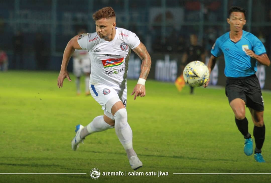Robert Lima Guimaraes ketika bermain melawan Persela Lamongan di Piala Presiden 2019.(official Arema FC)