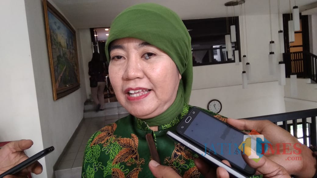 Kepala Dinas Kesehatan Kabupaten Jember dr Siti Nurul Qomariyah (foto : Moh. Ali Makrus / Jatim TIMES)