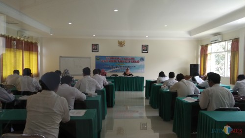 Suasana UKK seleksi terbuka jajaran direksi PDAM Kota Malang di gedung Bakorwil Jawa Timur III, Jalan Simpang Ijen. (Foto: Nurlayla Ratri/MalangTIMES)
