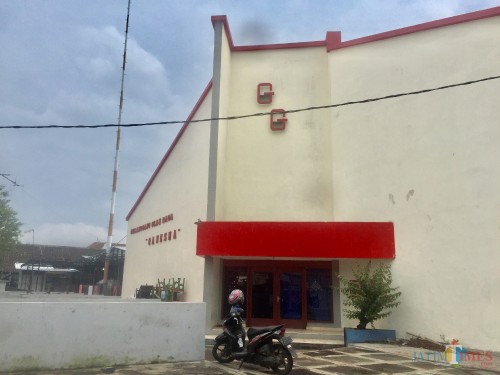 Gor Ganesha yang terletak di Jalan Kartini, Kelurahan Sisir, Kecamatan Batu, di area Alun-Alun Kota Batu. (Foto: Irsya Richa/MalangTIMES)