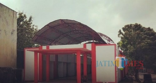 Pusat kuliner di Jalan Ahmad Yani Kota Blitar, di tempat inilah para PKL di depan Monumen PETA akan ditempatkan.(Foto : Team BlitarTIMES)