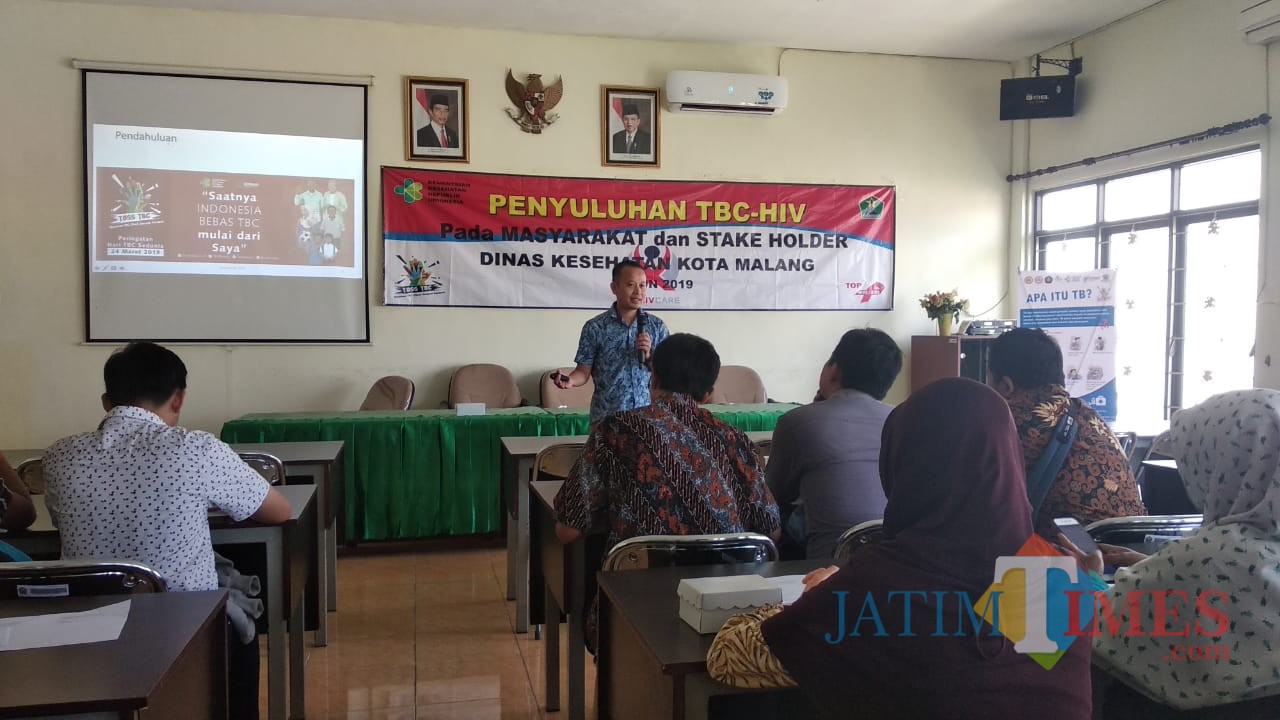 Suasana sosialisasi penyakit TB-HIV yang rentan menyebar di kalangan remaja, di aula Dinkes Kota Malang. (Foto: Dokumen MalangTIMES)