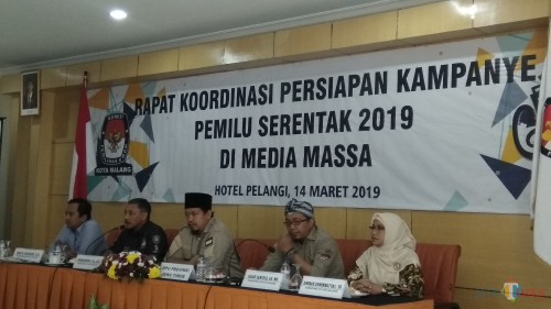 Kegiatan sosialisasi aturan kampanye terbuka melalui media massa yang diselenggarakan KPU Kota Malang. (Foto: Nurlayla Ratri/MalangTIMES)