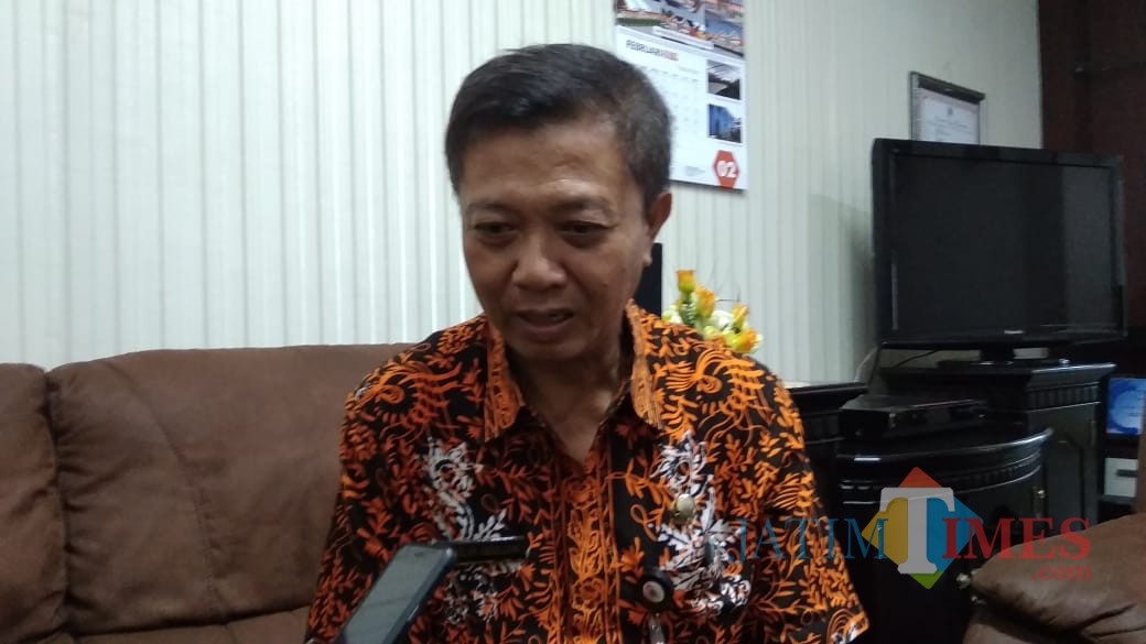 Kepala BKD Pemkab Jember Ruslan Abdul Gani saat dikonfirmasi. (foto : Moh. Ali Makrus / Jatim TIMES)