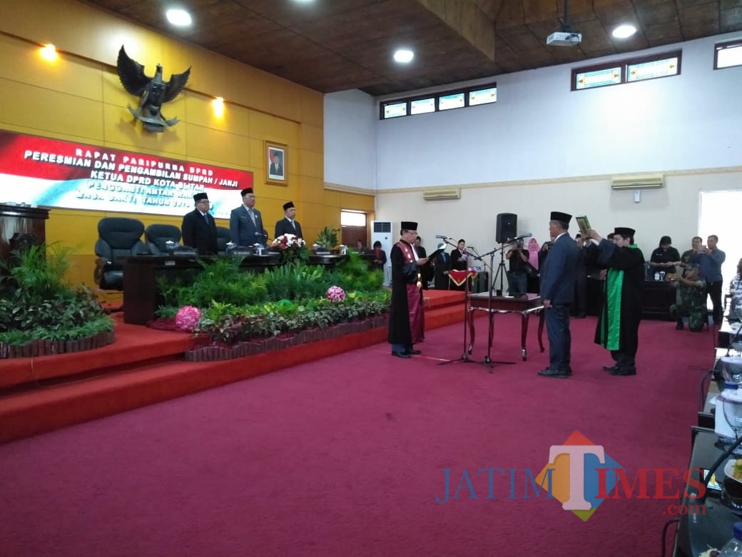 Pelantikan Said Novandi sebagai ketua DPRD Kota Blitar.(Foto : Team BlitarTIMES)